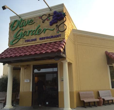 Olive garden lancaster ohio - Weekly pay. Anniversary pay. Paid Sick Leave (1 hour for every 30 hours worked, begin accruing upon hire) Paid Family and Medical Leave (up to 2 weeks after 1 year of service) Medical/dental ...